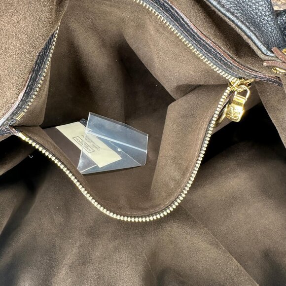 💎✨Authentic✨💎Louis Vuitton Monogram Mahina L Leather Hand Bag - Picture 8 of 13